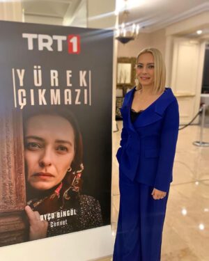 Ayça Bingöl Instagram - Dün geceden✨
•
@yurekcikmazitvdizi 
@trt1