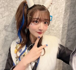 Aya Yamane Instagram - #FNS歌謡祭2023 ありがとうございました🥰✨
FNS歌謡杯 お台場 床 200m 無事完走したよ〜！！
たくさんの方が一緒に盛り上げてくださってすごく楽しかったです⭐️
またいつか出られますように(〃ω〃)
#ウマ娘 #ウマ娘プリティーダービー #ダイタクヘリオス #FNS #フジテレビ