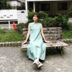 Aya Yamane Instagram - お散歩ロケしました。まだまだ夏です。 #お散歩 #公演 #ベンチ #marvelousbypierrot #nike #airmax