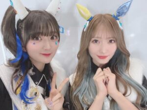 Aya Yamane Instagram - 『ウマ娘プリティーダービー5thEVENT ARENA TOUR GO BEYOND-GAZE-』DAY2
ありがとうございました！⭐️

めっかわギャルズたち🤟🏻❤︎
一緒にGSK⭐︎を披露できてとっても嬉しかったです！
間奏のパラパラはみんな真顔でやりました。いぇい。✌🏻

チーム青二！
このライブ期間中山根をたくさん励ましてくださった、
すごくすごく優しい先輩方です。
裏で不甲斐ないところをたくさん見せてしまったのですが
「大丈夫？」「頑張ろう！」ってずっと声をかけてくださって
本当に感謝でした。。かっこいい先輩に、私もなる。
ありがとうございました...！！

今回なかなか写真を撮るタイミングが無かったのですが、
時間がない中一緒に撮ってくれた皆様、
ありがとうございました🥰
大好きなみんなとまた一緒に出られるように、
もっと頑張ります！！
ウマ娘のみんなは本当にかっこよくて優しくて頑張り屋さんです。
素敵なキャストの皆とこうやって一緒にいられて、
私はすごく幸せ者だって思った1日でした。

そしてダンサーさんも和太鼓チームの彩さんも、
素敵なパフォーマンスをありがとうございました！！💐🌟

そして足を運んでくださったトレぴの皆、
本当に本当にありがとう〜！！！
みんなのキラキラしたまなざし、ずっと忘れません🥰✨
またね〜！！！

#ウマ娘 #ウマ娘プリティーダービー #5th #live #名古屋 #gaze #ダイタクヘリオス