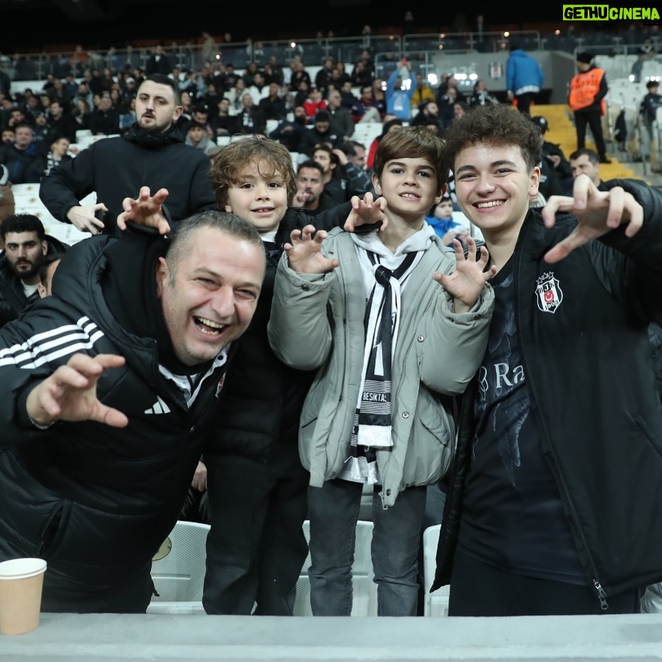 Aybars Kartal Özson Instagram - Beşiktaş’ın Maçı Var…◼◻ foto @ademkabayell