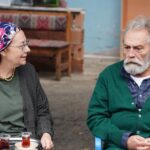 Ayda Aksel Instagram - Bazen gülme krizine girdiğimiz doğrudur. 📸 @yigitdanaci #baba @showtv @cagribayrak @ezgicill