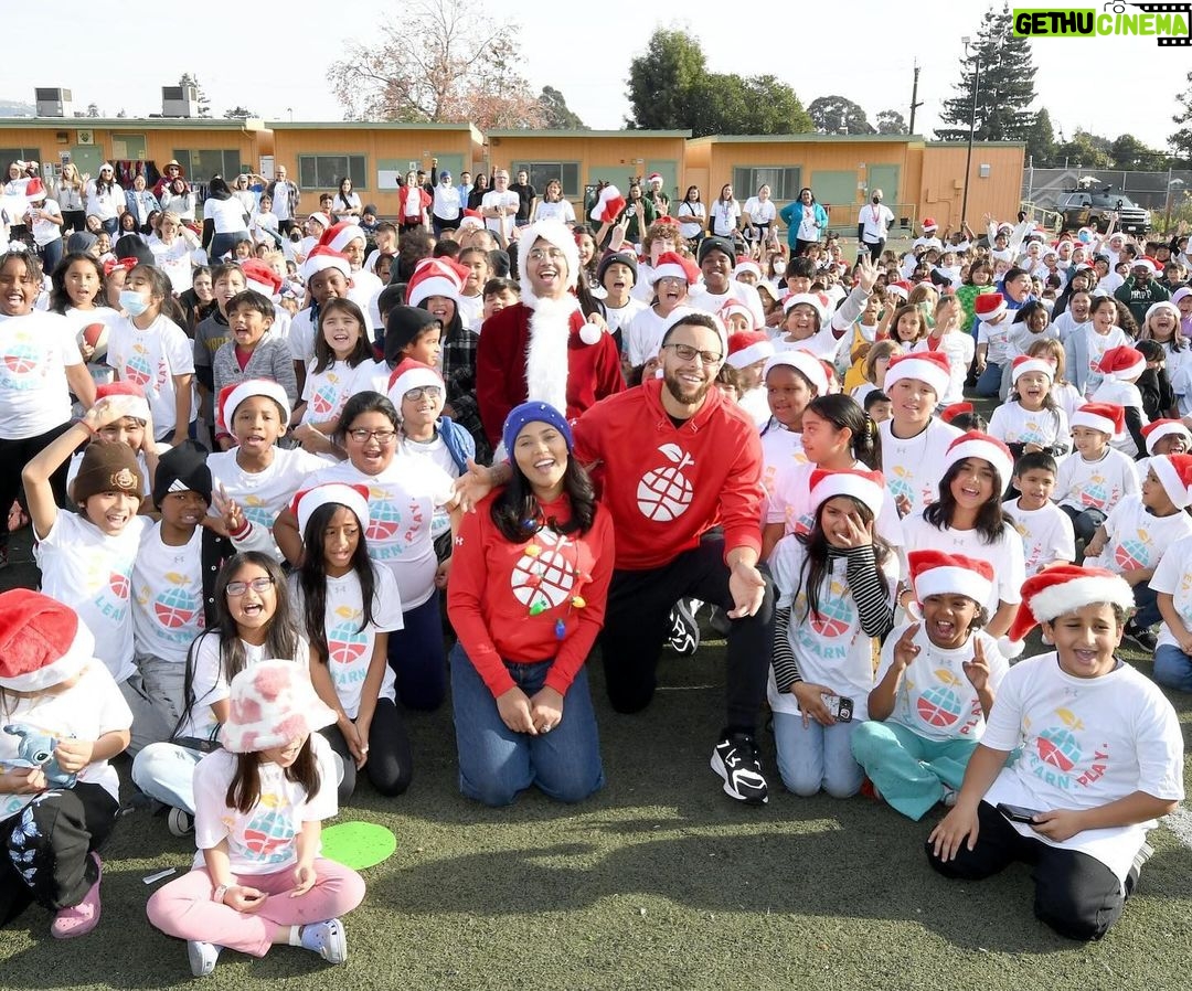 Ayesha Curry Instagram – We celebrated our 11th annual Christmas with ...