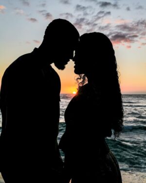 Ayesha Curry Instagram - Aloha my lover. 🌺