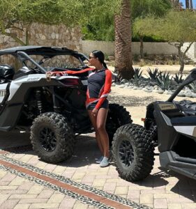 Ayesha Curry Instagram - Adventure with my love. 🧡