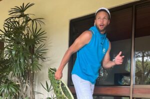 Ayesha Curry Instagram - Happy Birthday to my love!!! 35 trips around the sun! Wow! I love everything about you but your soul is unmatched. I know this will be the best year yet! Happy birthday @stephencurry30 🎂🎉🎊🥳😘😘😘