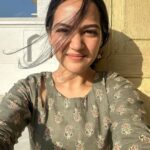 Ayesha Kaduskar Instagram – neeli peeli
