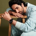 Ayushmann Khurrana Instagram - Naya gaana. Nayi photo. Nayi film. Dekhi kya ab tak? Nahi dekhi toh link is in the bio bro. ❤️ #dreamgirl2incinemas