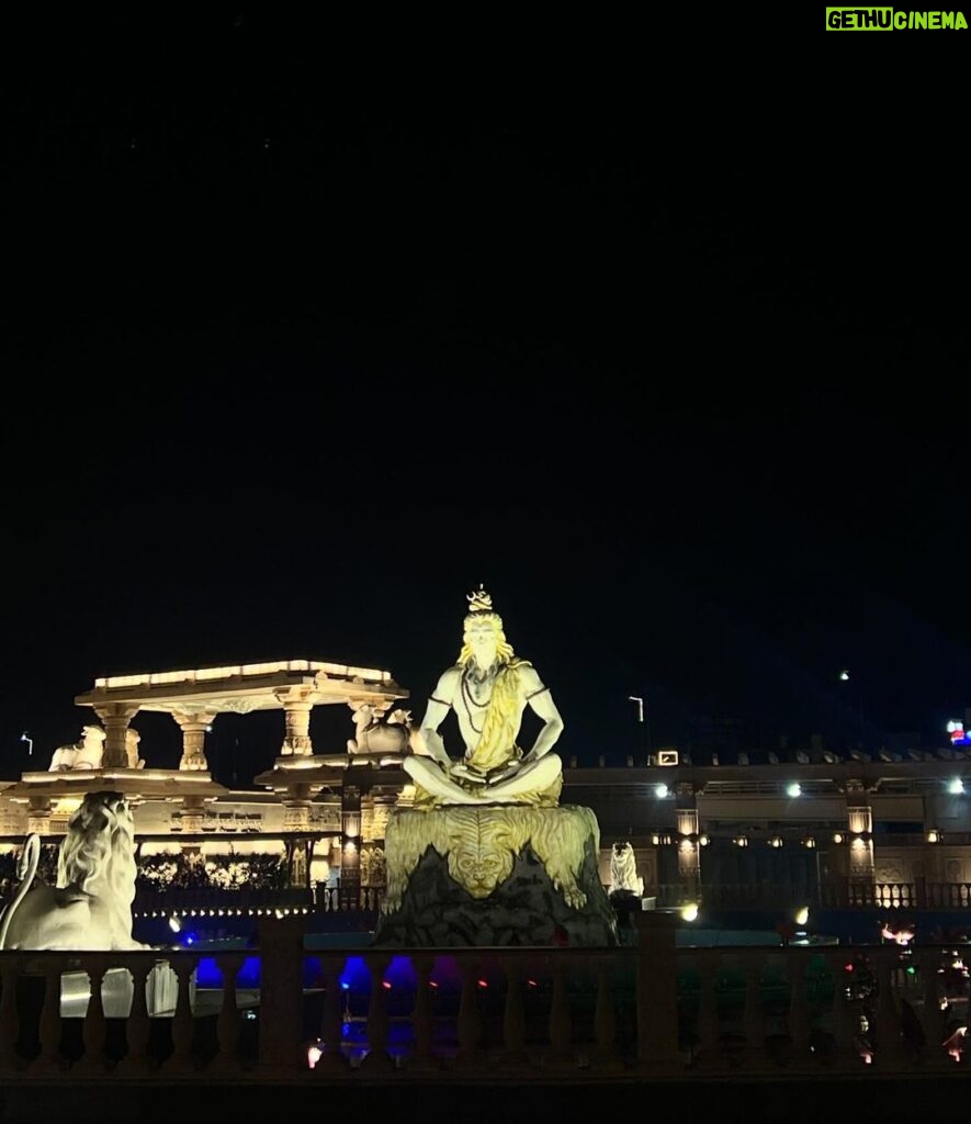 Ayushmann Khurrana Instagram - #Gratitude 🙏🏽 Mahakaleshwar Temple, Ujjain