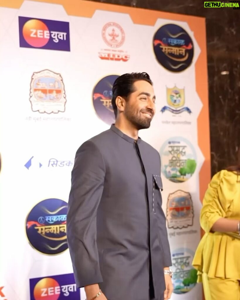 Ayushmann Khurrana Instagram - @sakalmedia मी आभारी आहे!🙏🏻 Star of the Decade award 🫶🏻 #sakalsanman2024