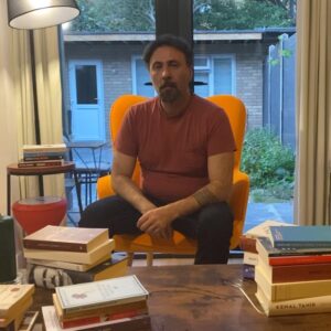 Aziz Kedi Instagram - not: biçimli göbeğim de atölyede yer alacaktır.
not 2: koltuğumun adı paşa’dır.
@donmezdaghan @ddi_akademi