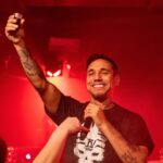 B-Tight Instagram - Ich kann es schon hören? 😅 🦌📯 Freue mich riesig auf die „Best of B-Tight Tour“ Ticketlink ist in der Bio. 📸: @darko.vedjej Tourtermine "Best Of B-Tight Tour 2020": 05.03.20 Kassel 06.03.20 Bremen 07.03.20 Lingen 08.03.20 Osnabrück 11.03.20 Hannover 12.03.20 Münster 13.03.20 Dortmund 14.03.20 Düsseldorf 15.03.20 Köln 18.03.20 Frankfurt 19.03.20 Trier 20.03.20 Kaiserslautern 21.03.20 Stuttgart 22.03.20 Ulm 26.03.20 CH-Aarburg 27.03.20 München 28.03.20 Nürnberg 29.03.20 Ingolstadt 01.04.20 Leipzig 02.04.20 Magdeburg 03.04.20 Jena 04.04.20 Halle 29.04.20 Dresden 30.04.20 Greiz - ausverkauft 01.05.20 Kaufbeuren 02.05.20 A-Telfs 03.05.20 A-Wien 06.05.20 Hamburg 07.05.20 Lübeck 08.05.20 Rostock 09.05.20 Stralsund 28.12.20 Berlin