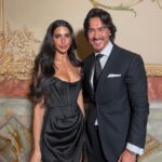 Bárbara de Regil Instagram - Mi fin de semana fue LO MÁXIMO 🤍 Boda de mis @alexisayala @cinthiaparicio , cena con mi @sebastianmartinezn y @kathysaenzh , di una clase de cardio , vi a mi hermana @mikaderegil y siempre con el amor de mi vida @ferschoenwald