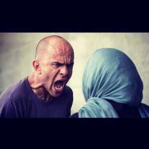 Babak Hamidian Instagram - لطفا نترسید!
#شکاف 
به زودی
