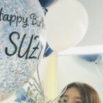 Bae Suzy Instagram – 론진과 함께한 생일💙

어마어마어마한 꽃 감사해요