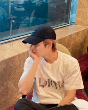 Baek Seo Hoo Instagram - ⠀⠀
🌼