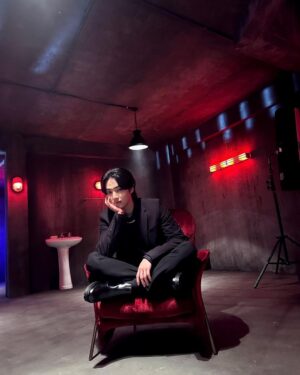 Baek Seo Hoo Instagram - ⠀⠀
만휘 아지트에서 무슨 일이❔
⠀⠀
⠀⠀
⠀⠀
⠀⠀
⠀⠀
⠀⠀
#가슴이뛴다 #kbsdrama #amazonprime #wavveoriginal