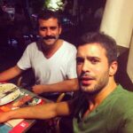 Barış Arduç Instagram - Şiir yazarım o bıyıklara . @onurarduc :)