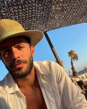 Barış Arduç Instagram - 🤙🏼🌴