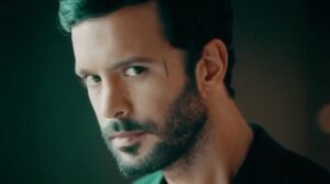 Barış Arduç Instagram - @cukurdizi 🤜🏼🤛🏼