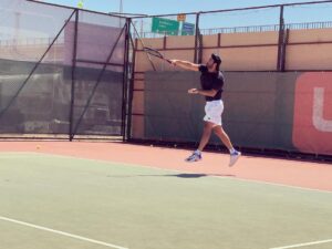 Barış Arduç Instagram - @celalozudogru Hocam öğrettiğin her şey için çok teşekkür ederim 😎🤜🏼🤛🏼 @cnctenisakademi 🎾