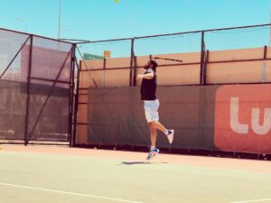 Barış Arduç Instagram - @celalozudogru Hocam öğrettiğin her şey için çok teşekkür ederim 😎🤜🏼🤛🏼 @cnctenisakademi 🎾