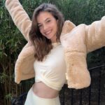 Barbara Palvin Instagram - It’s finally cozy Sherpa season 🧸🧸 @alo