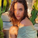 Barbara Palvin Instagram - Sunset lights 🧡💛 #REVOLVEsummer @revolve @houseofharlow1960