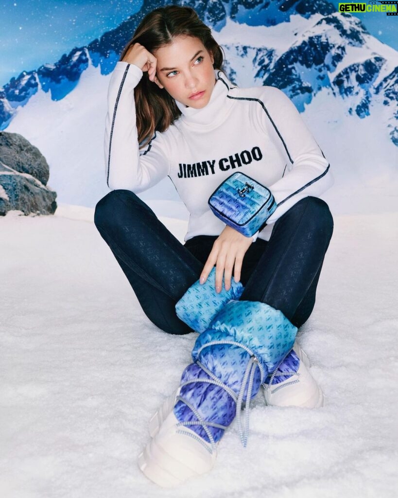 Barbara Palvin Instagram - Ready for winter with @jimmychoo 🌬🤍