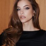 Barbara Palvin Instagram - Last night’s glam 🖤 @owengould @tobimakeup @marcjacobs @versace