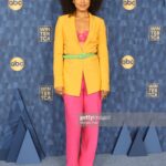 Barrett Doss Instagram - 💐Party Curl💐 #station19 #tca20 @station19 @abcnetwork @byshondaland 👗: @jacquemus @jimmychoo @maryam_nassir_zadeh 💇🏾‍♀️: @kyabilal_ 💄: @danadelaney 📸: Michael Tran/ @gettyimages 📹: @dsavre stole @boriskodjoe’s phone