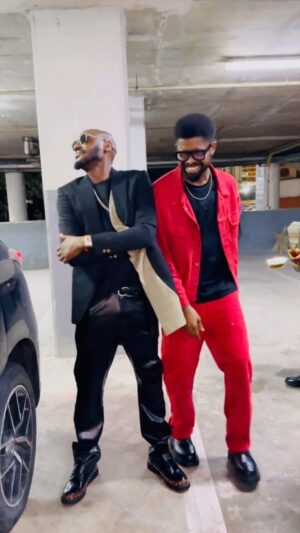 Basketmouth Instagram - A guy!! You’ll not take all these things to heaven @official2baba share some give me. 😁😁

🎥 @amfrankiej