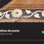 Beatriz Costa Instagram - OLÁ SOU A BEATRIZ. (📸 @marianafdrebelo) 1. Poeta, 2. Sempre a florir. 3. Uma multiplicidade de acidentes, 4. Uma multiplicidade de cores. 5. Abramovic e Ulay aqui a representar a arte, o meu amor por Ela e O exercício bonito que pratico sempre: vulnerabilidade 6. Fome. Sempre com fome e muito apetite. 7. Um bocadinho alentejana/das planícies tranquilas (não me apressem, por favor.) 8. Sempre a expressar/criar/questionar/construir. 9. Um bocadinho de Pessoa. Grande bocadinho de coragem. 10. Como diz a homónima "a alegria é a minha religião", e o Amor também. Sempre. (Aqui era uma fotografia minha a sorrir muito no meio do campo mas o instagram só deixa postar 10 fotos) 🩵