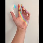 Beatriz Costa Instagram - OLÁ SOU A BEATRIZ. (📸 @marianafdrebelo) 1. Poeta, 2. Sempre a florir. 3. Uma multiplicidade de acidentes, 4. Uma multiplicidade de cores. 5. Abramovic e Ulay aqui a representar a arte, o meu amor por Ela e O exercício bonito que pratico sempre: vulnerabilidade 6. Fome. Sempre com fome e muito apetite. 7. Um bocadinho alentejana/das planícies tranquilas (não me apressem, por favor.) 8. Sempre a expressar/criar/questionar/construir. 9. Um bocadinho de Pessoa. Grande bocadinho de coragem. 10. Como diz a homónima "a alegria é a minha religião", e o Amor também. Sempre. (Aqui era uma fotografia minha a sorrir muito no meio do campo mas o instagram só deixa postar 10 fotos) 🩵