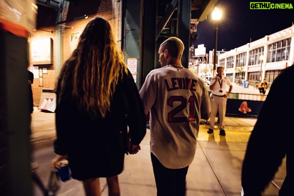 Behati Prinsloo Instagram - i look 7 feet tall lol #fenwaypark