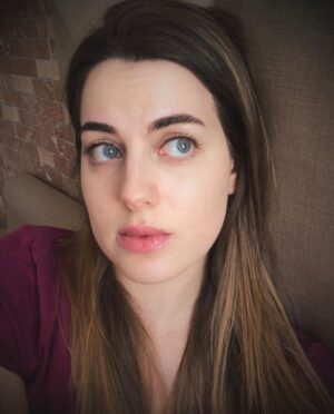 Belfu Benian Instagram - Geleceğe umutla bakıyorum.. 👀