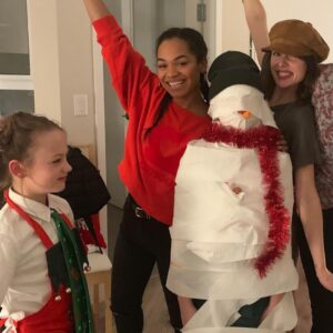 Benjamin Evan Ainsworth Instagram - This time last year was one of my final days on the set of Bly Manor, working with such amazing people. I’ve been looking back at some of my photos and wanted to share with you some of the more ‘silly’ behind the scenes moments. We really did have such a great time together. #dreamjob #blessed #thehauntingofblymanor #netflix