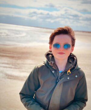 Benjamin Evan Ainsworth Instagram - Long weekend! We’re taking a break from filming #Pinocchio. Family time at the beach. Happy days!