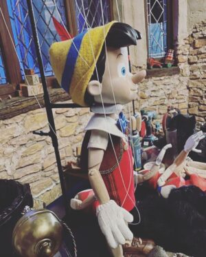 Benjamin Evan Ainsworth Instagram - What a week! Thank you so much for all the kind messages since the release of @disneypinocchio on @disneyplus last week. It’s been so humbling to hear from families around the world enjoying the movie together. Here are some behind the scenes photos from my time on set! Pinocchio is streaming NOW on Disney+ 🎬📽🍿#disney #pinocchio #bts #tomhanks #disneyplus #wishuponastar