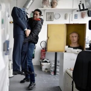 Bento Rodrigues Instagram - Enquanto isso, no museu de cera de Paris… #removerPutin