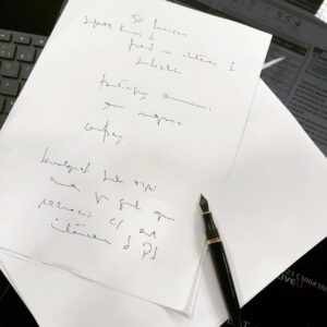 Bento Rodrigues Instagram - Notas para um Última Hora, em japonês