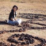 Beren Saat Instagram - Atiye’s journey by @yigit__eken 💫🐝 hair&makeup by @mahmutterzi & @ebrukiziltan
