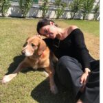 Betül Şahin Instagram – İyi bayramlar diliyoruz karmenle☘️🐶🥰