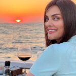 Betül Şahin Instagram - Her batışın bir doğuşu vardır🌞