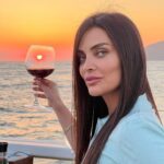 Betül Şahin Instagram - Her batışın bir doğuşu vardır🌞