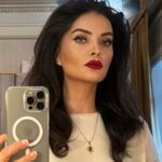 Betül Şahin Instagram - 🌟 Makeup @eliffelverr Hair @yasintufekchi And dear me🥰