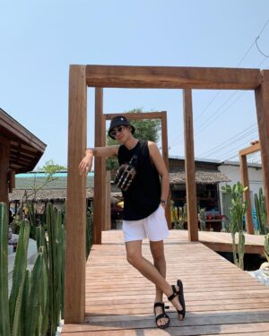 Boat Anakame Binsaman Instagram - อยากมานั่งโง่ๆที่ทะเล ใช่ครับโง่จริงด้วย 😆🌊🌴