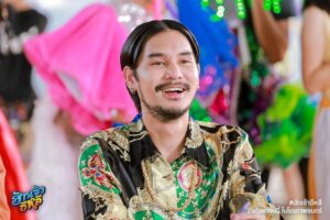 Boat Anakame Binsaman Instagram - เปิดภาพชุดแรกจากภาพยนตร์ "ฮักเจ้าอีหลี" 💚💚💚
ภาพยนตร์เรื่องล่าสุดจาก M39
ที่จะมาเล่าเรื่องราวของวงหมอลำยุคนี้
ผ่านมุมมองของคนรุ่นใหม่ โดยผู้กำกับ "แก๊ปเปอร์ วรฤทธิ์"
พร้อมทัพนักแสดงขวัญใจแม่ๆ นำโดย ตูมตาม ยุทธนา, เต๋า ภูศิลป์
กวาง จิรพรรณ,ต้าวหยอง ระเบียบวาทะศิลป์,ท็อป นรากร
โบ๊ท อนาคามี,ศรีมาลา DragRace
ที่จะมามอบความสนุก สุดฮา และชวนให้คุณต้องลุกเซิ้งไปด้วยกันใน 

#ฮักเจ้าอีหลี | 29กันยายนนี้ ในโรงภาพยนตร์ 

#M39 #9NAAPRODUCTION
#ตูมตามยุทธนา #เต๋าภูศิลป์ #กวางจิรพรรณ #โบ๊ทอนาคามี 
#ศรีมาลาDragRace #ต้าวหยอง #ท็อปนรากร #ระเบียบวาทะศิลป์