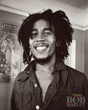 Bob Marley Instagram - “Bless my eyes this morning. JAH sun is on the rise once again. The way earthly things are going, anything can happen.” #SoMuchTroubleInTheWorld #SURVIVAL #bobmarley

📷 by #AdrianBoot
©️ Fifty-Six Hope Road Music Ltd.