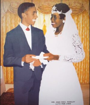Bob Marley Instagram - On this day in 1966 Robert Nesta Marley and Alfarita Constantia Anderson were married in Trench Town Jamaica 🇯🇲. 

🎶🎵 #bobmarley x @officialritamarley duet “ Hold on to this feeling”. 🎶🎵 1970

 #ritamarley #happyanniversary